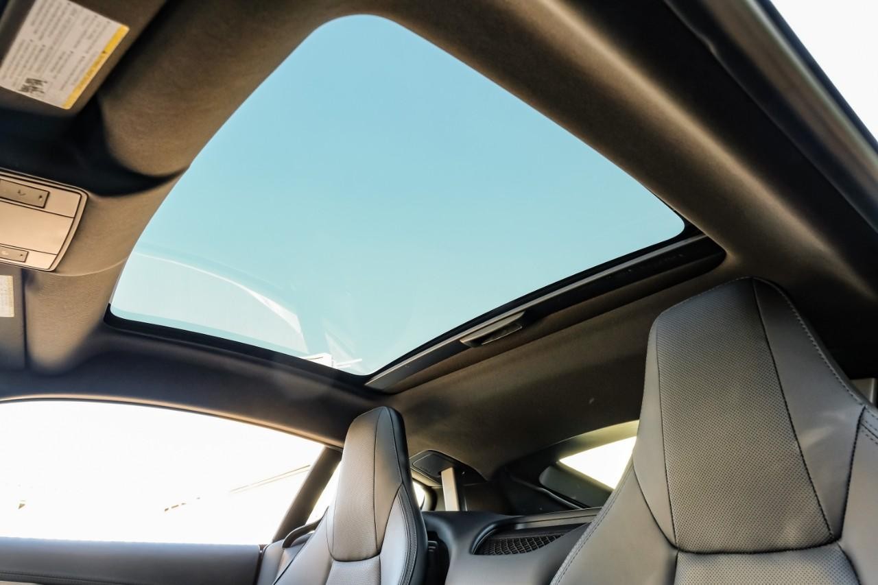 Jaguar F-Type Vehicle Main Gallery Image 05