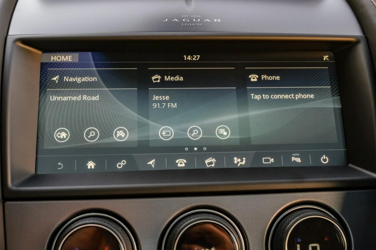 Jaguar F-Type Vehicle Main Gallery Image 28