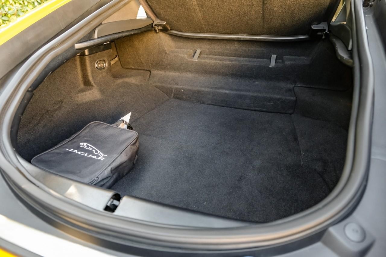 Jaguar F-Type Vehicle Main Gallery Image 44