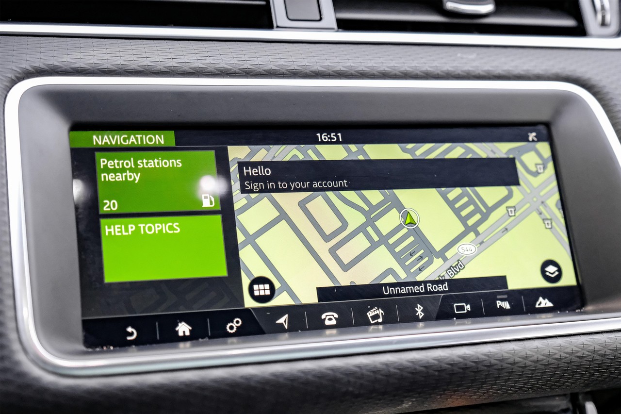 Land Rover Range Rover Evoque Vehicle Main Gallery Image 22