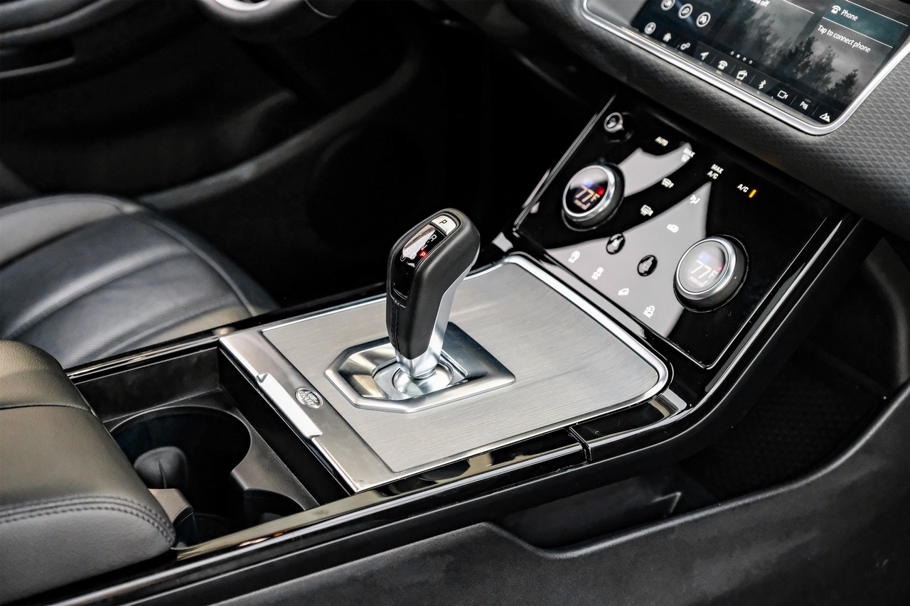 Land Rover Range Rover Evoque Vehicle Main Gallery Image 23