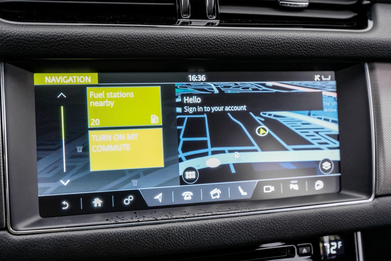 Jaguar XF Vehicle Main Gallery Image 22