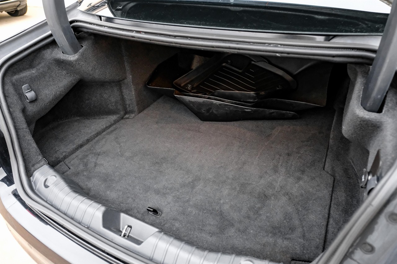 Jaguar XF Vehicle Main Gallery Image 48