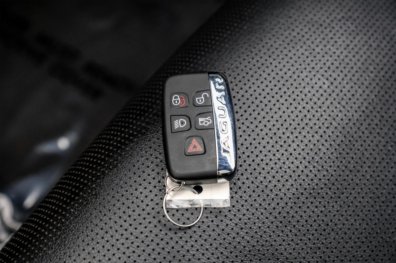 Jaguar XF Vehicle Main Gallery Image 55