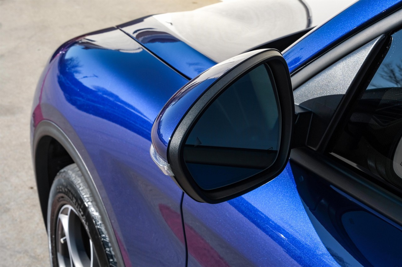 Alfa Romeo Stelvio Vehicle Main Gallery Image 39