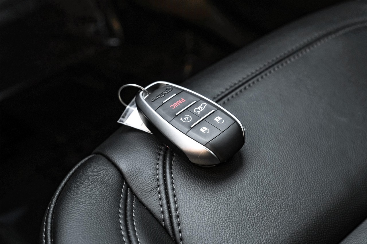 Alfa Romeo Stelvio Vehicle Main Gallery Image 55