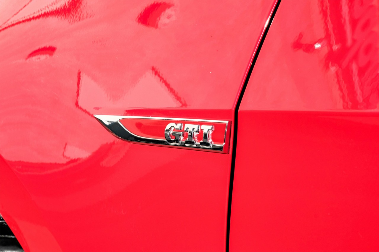 Volkswagen Golf GTI Vehicle Main Gallery Image 50