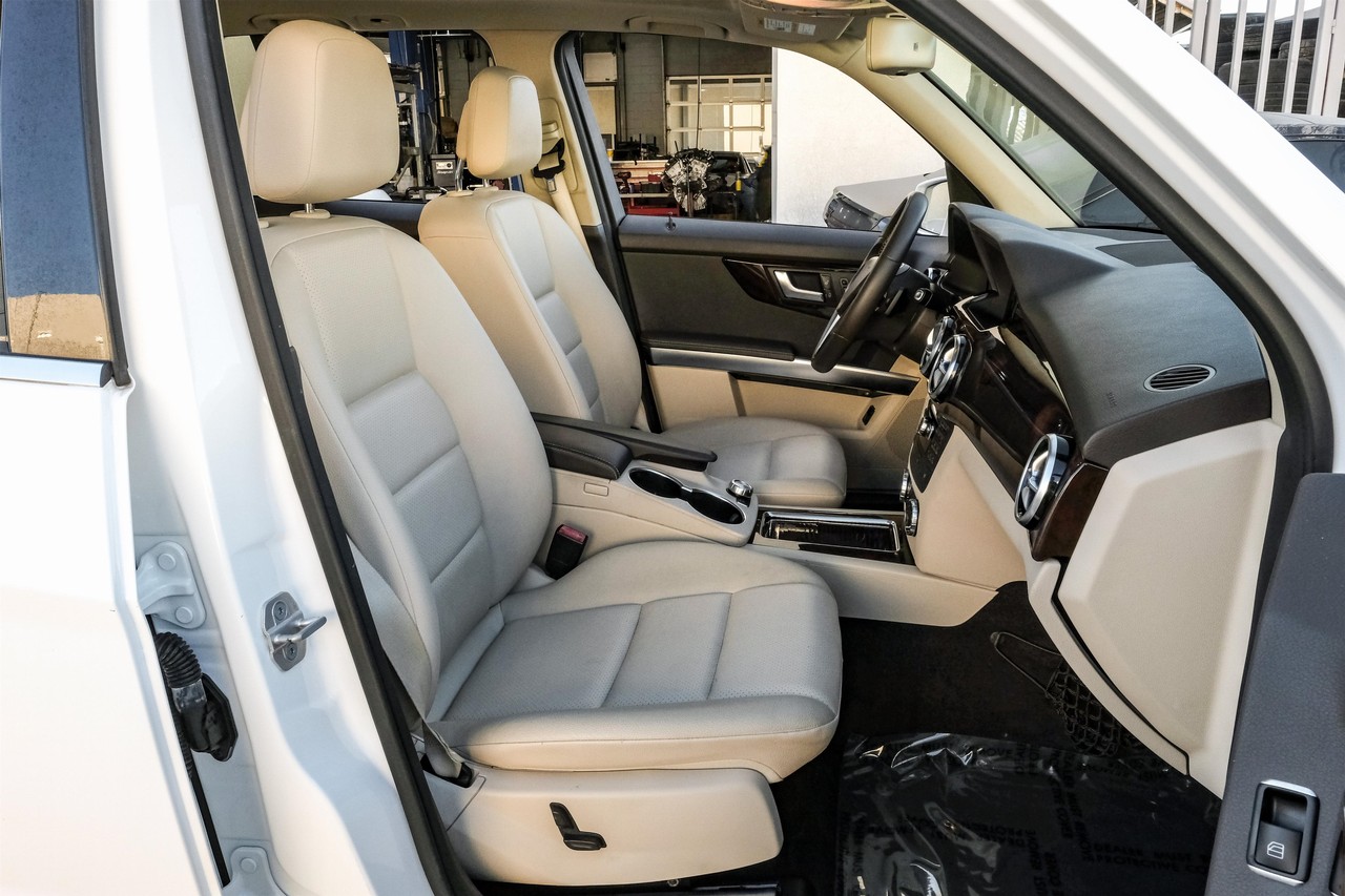 Mercedes-Benz GLK 350 Vehicle Main Gallery Image 33