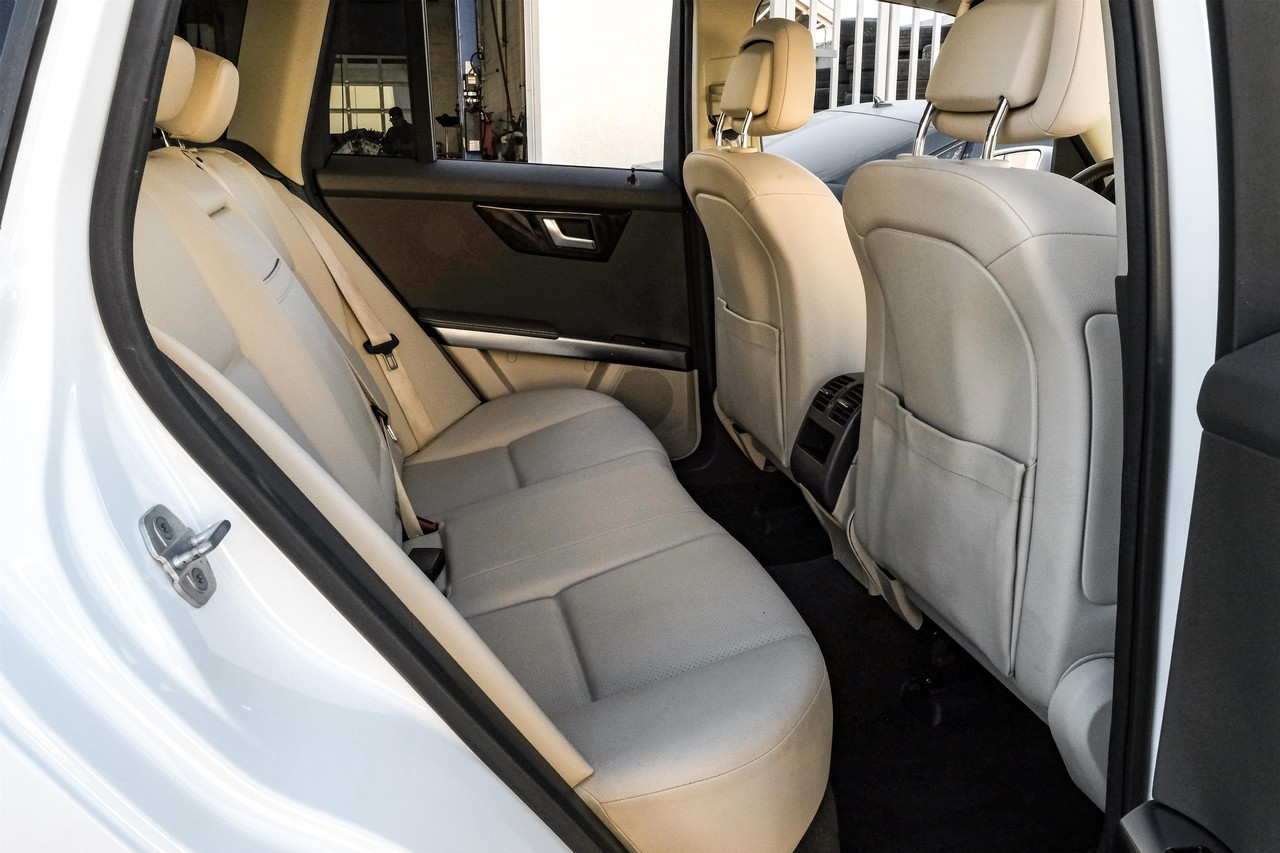 Mercedes-Benz GLK 350 Vehicle Main Gallery Image 37