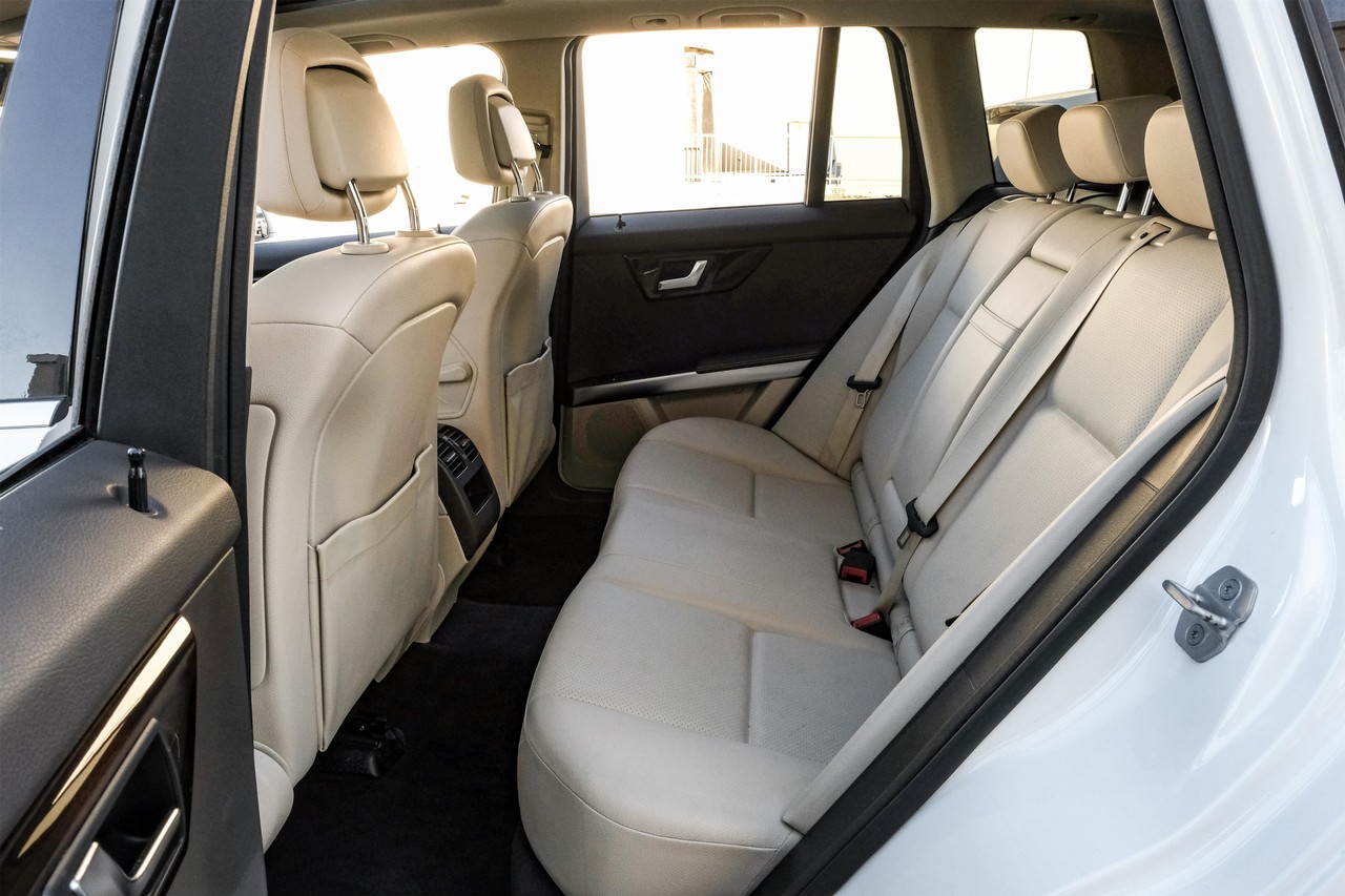 Mercedes-Benz GLK 350 Vehicle Main Gallery Image 39