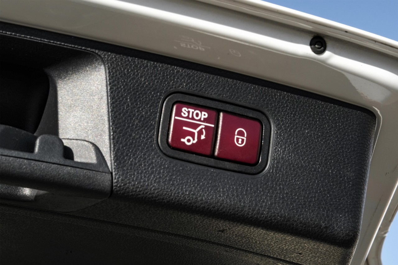 Mercedes-Benz GLK 350 Vehicle Main Gallery Image 52