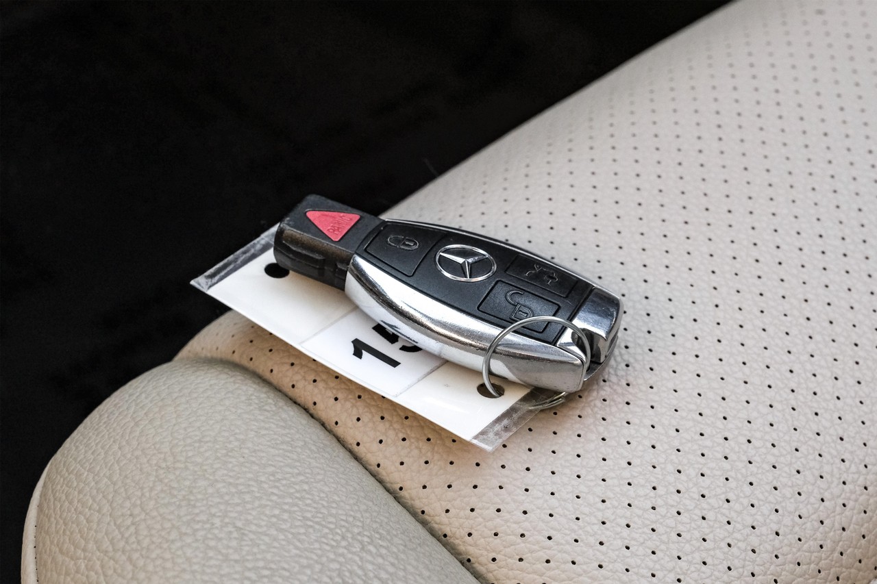 Mercedes-Benz GLK 350 Vehicle Main Gallery Image 57