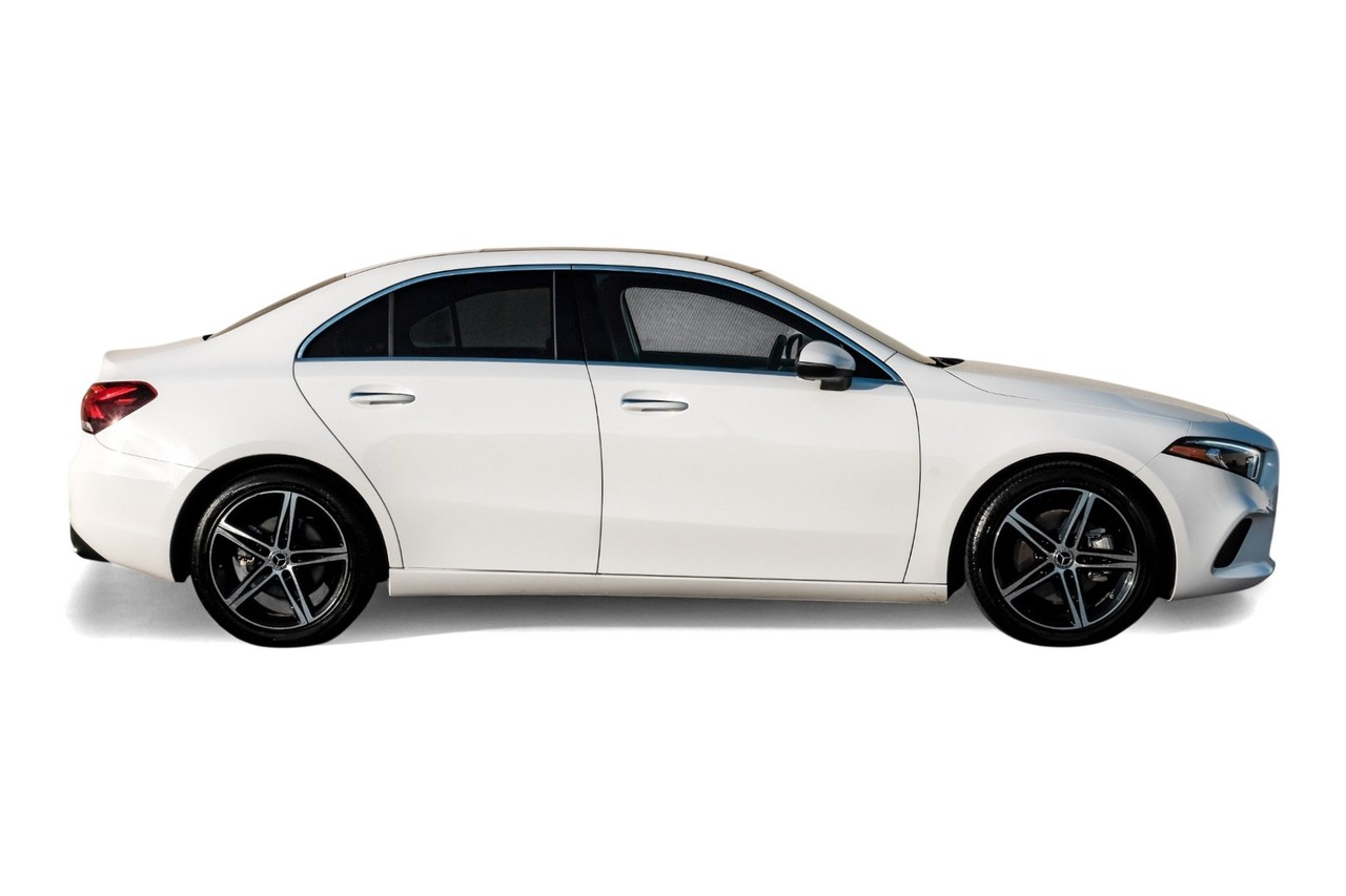 Mercedes-Benz A 220 Vehicle Main Gallery Image 08