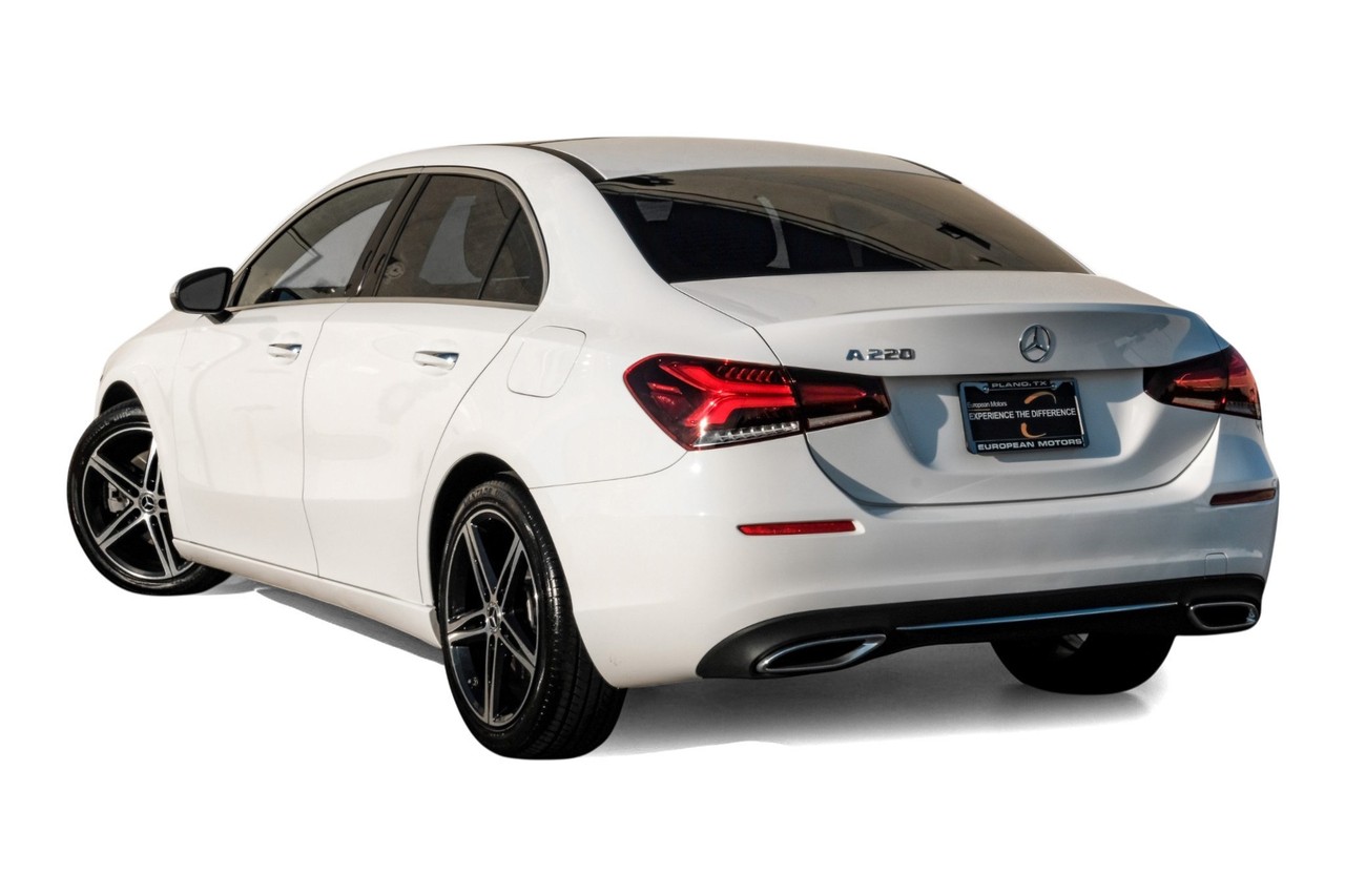 Mercedes-Benz A 220 Vehicle Main Gallery Image 11