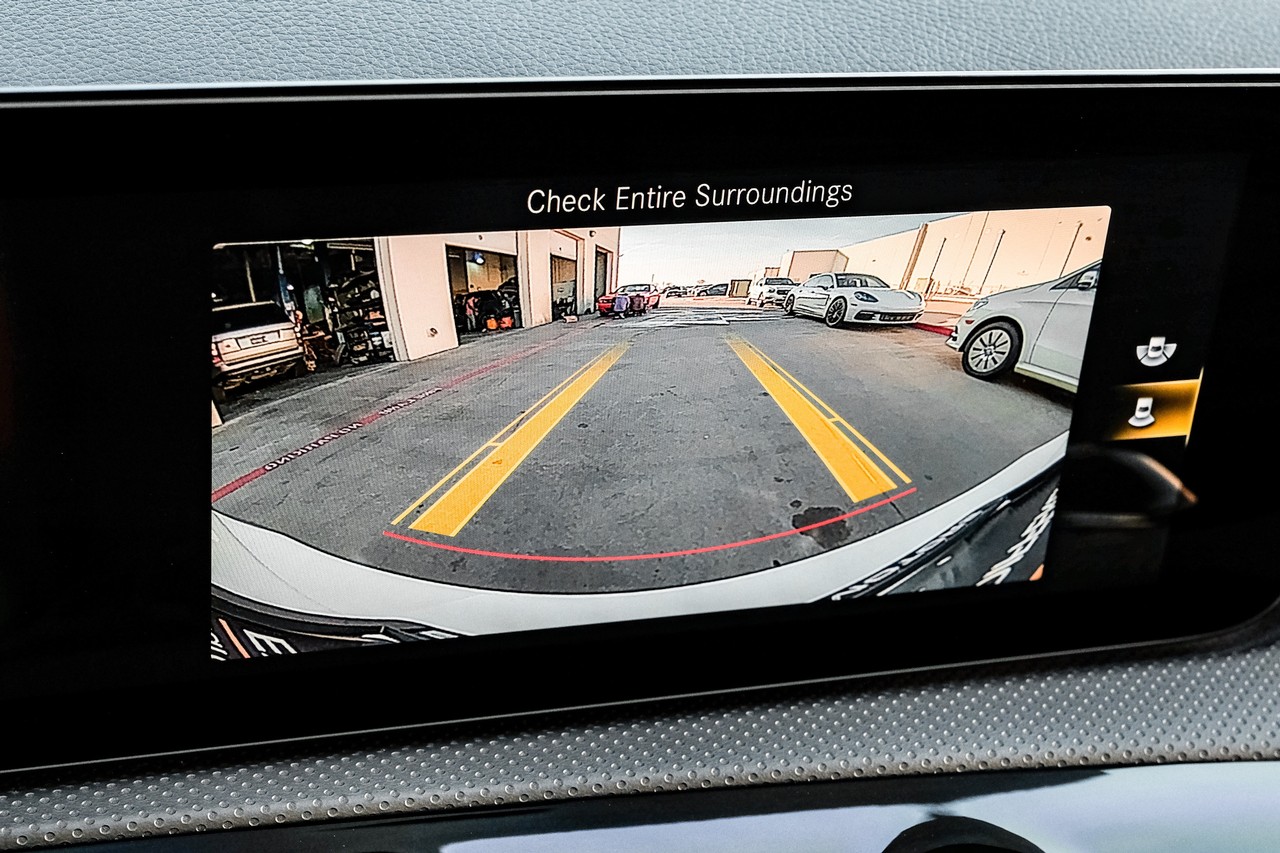 Mercedes-Benz A 220 Vehicle Main Gallery Image 23