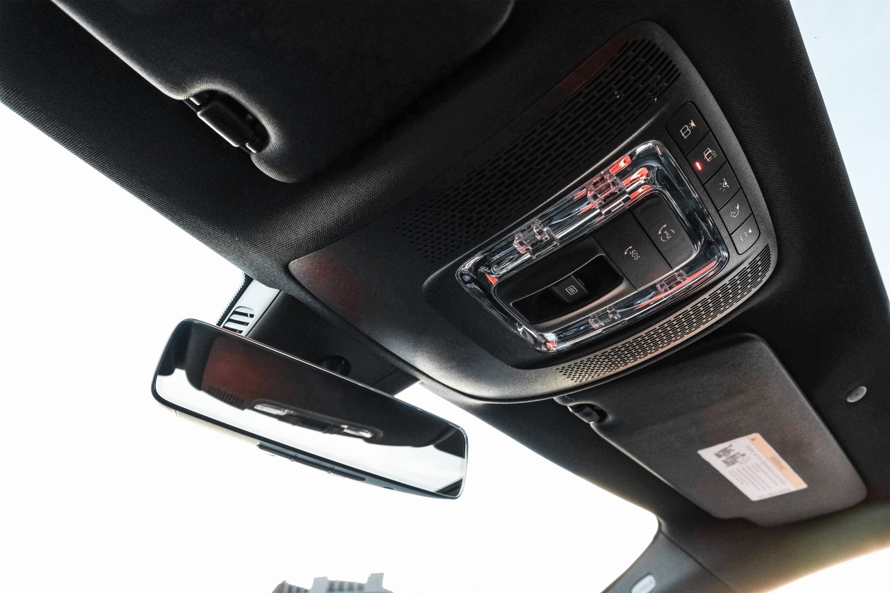 Mercedes-Benz A 220 Vehicle Main Gallery Image 30