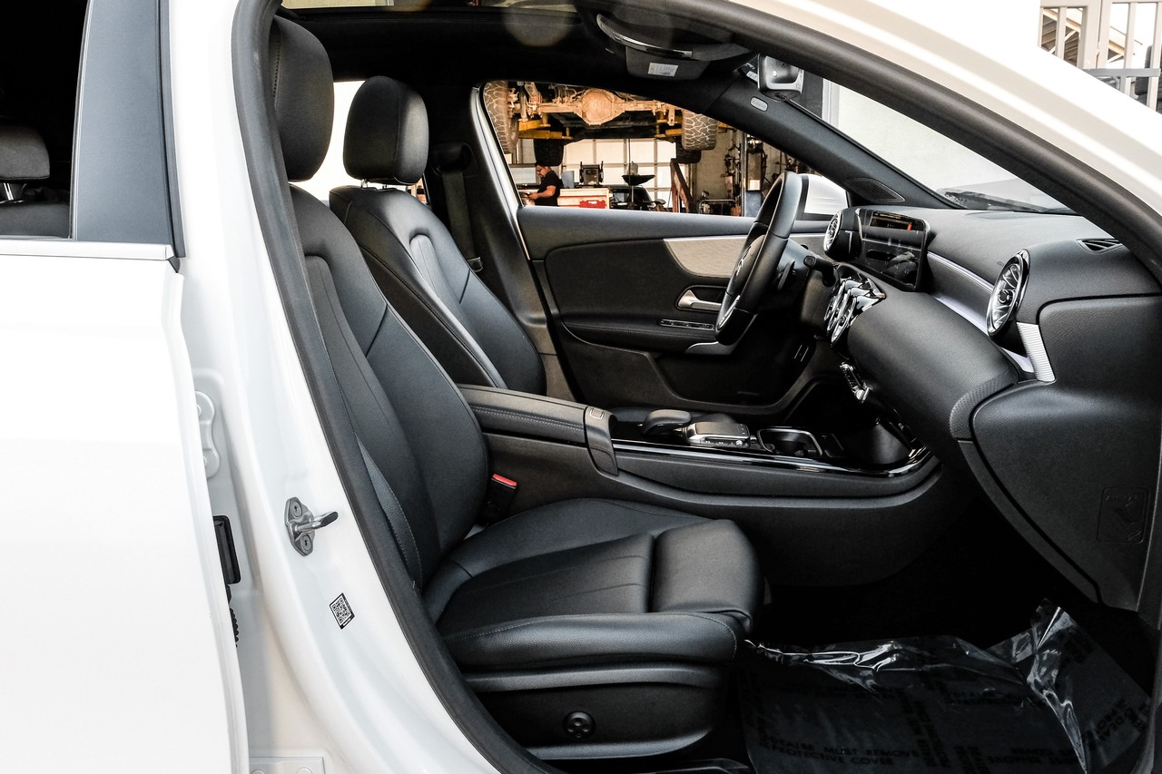 Mercedes-Benz A 220 Vehicle Main Gallery Image 34