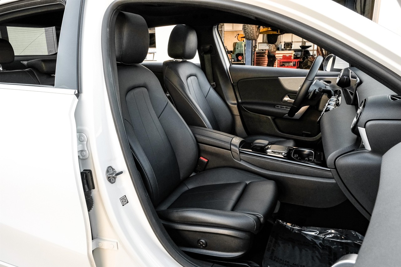 Mercedes-Benz A 220 Vehicle Main Gallery Image 35