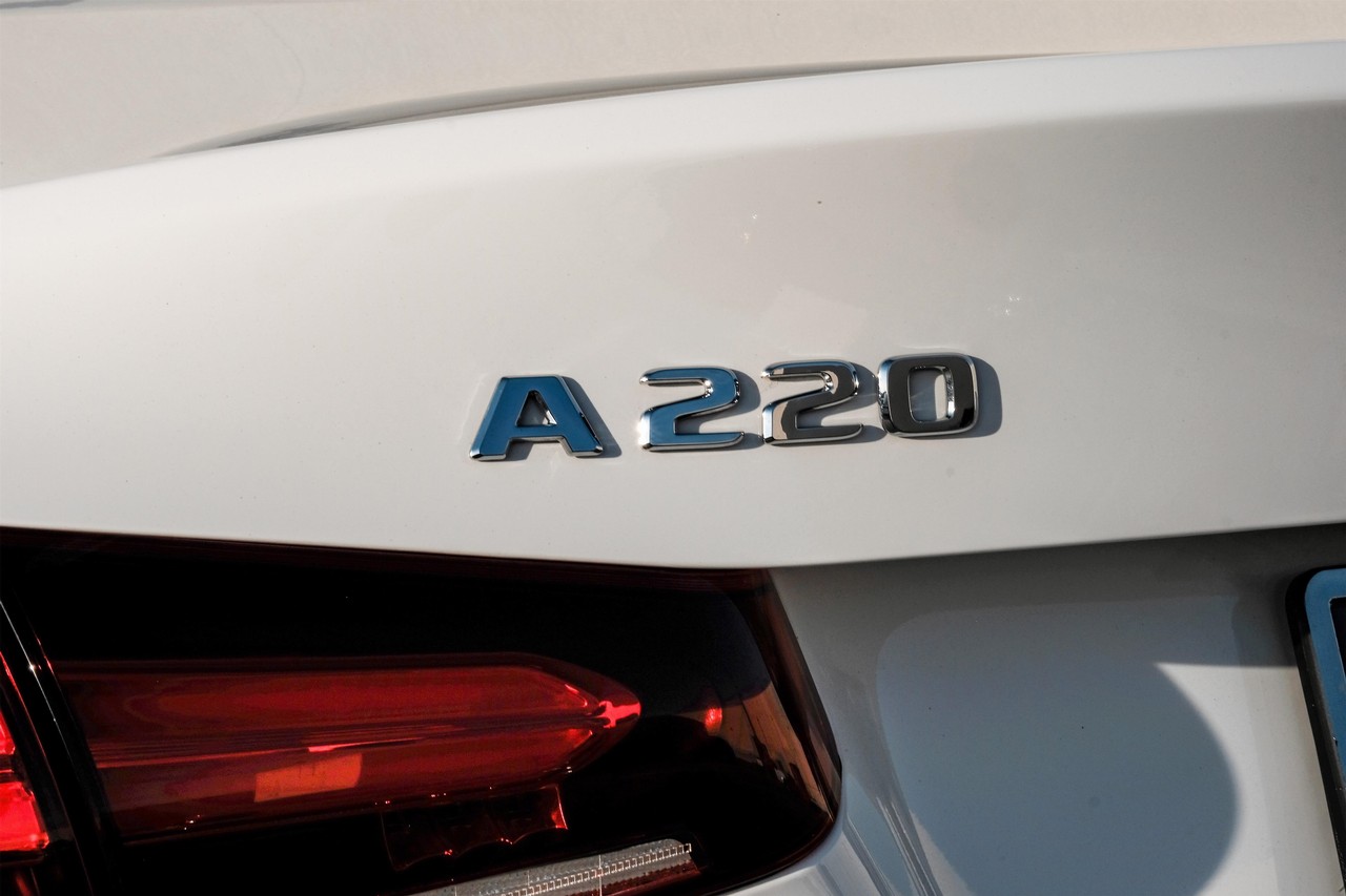 Mercedes-Benz A 220 Vehicle Main Gallery Image 52