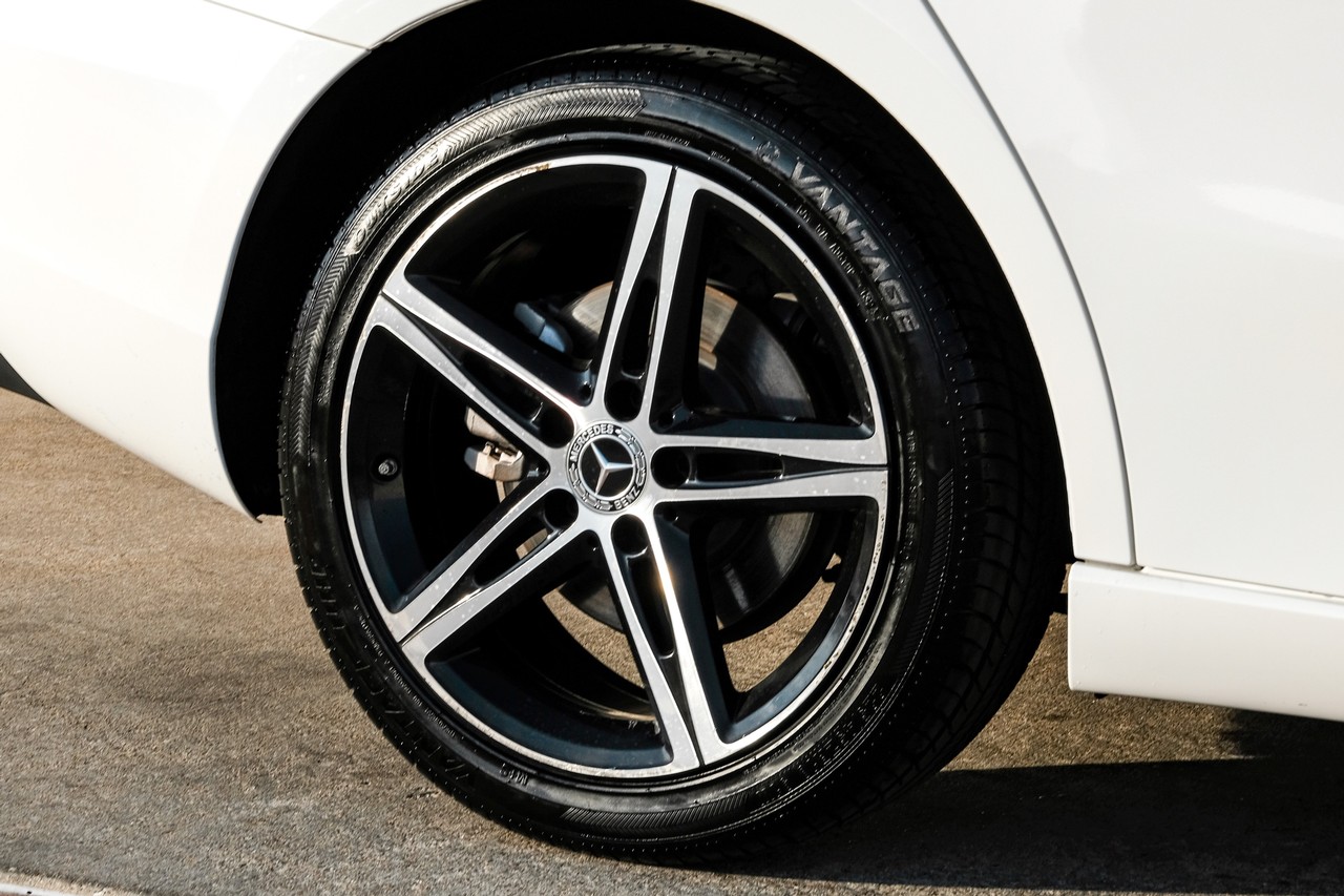 Mercedes-Benz A 220 Vehicle Main Gallery Image 55