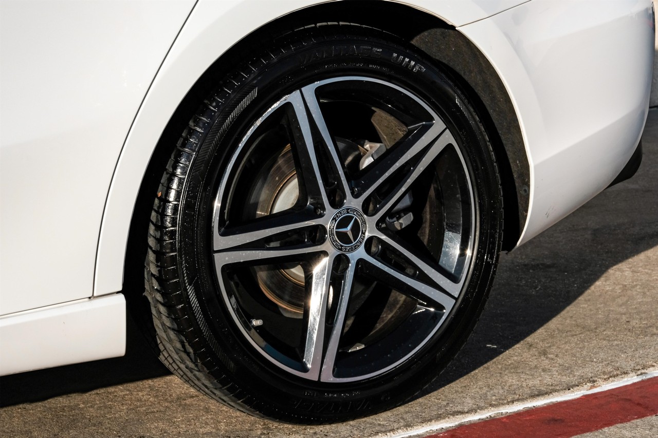 Mercedes-Benz A 220 Vehicle Main Gallery Image 58