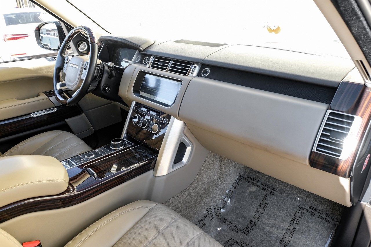 Land Rover Range Rover Vehicle Main Gallery Image 13
