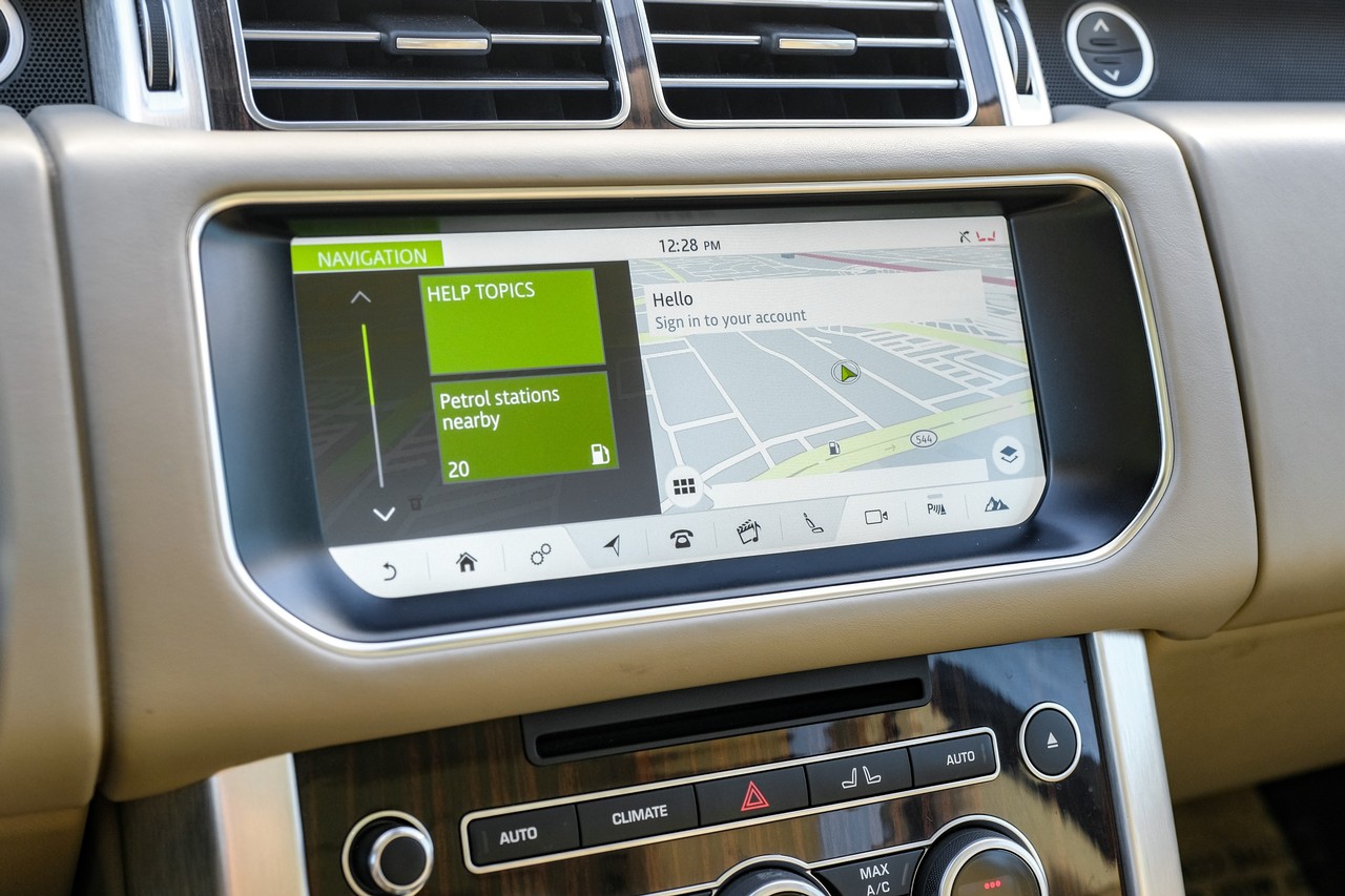 Land Rover Range Rover Vehicle Main Gallery Image 22