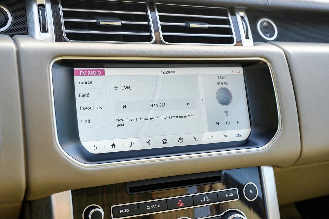 Land Rover Range Rover Vehicle Main Gallery Image 30