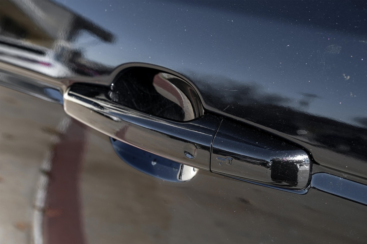 Land Rover Range Rover Vehicle Main Gallery Image 38