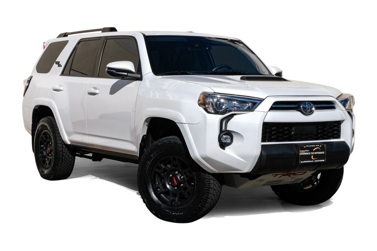 Toyota 4Runner Vehicle Main Gallery Image 06