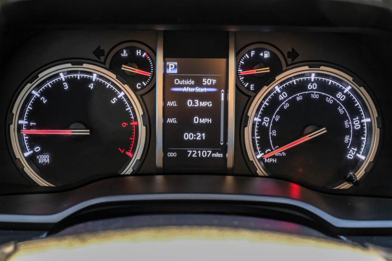 Toyota 4Runner Vehicle Main Gallery Image 19