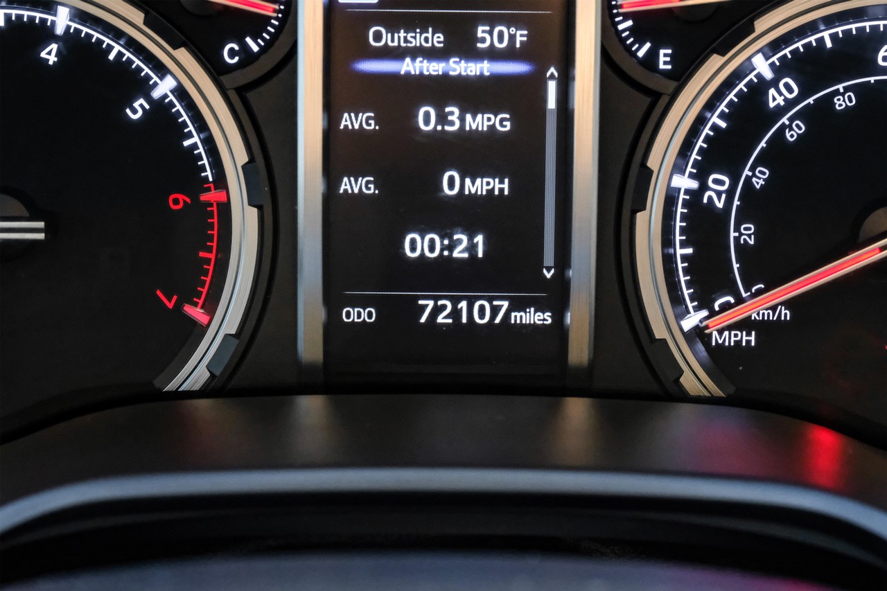 Toyota 4Runner Vehicle Main Gallery Image 20