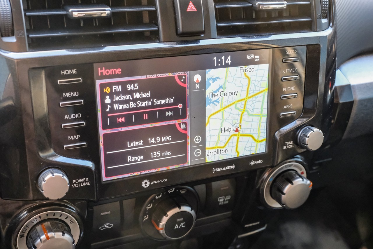 Toyota 4Runner Vehicle Main Gallery Image 26