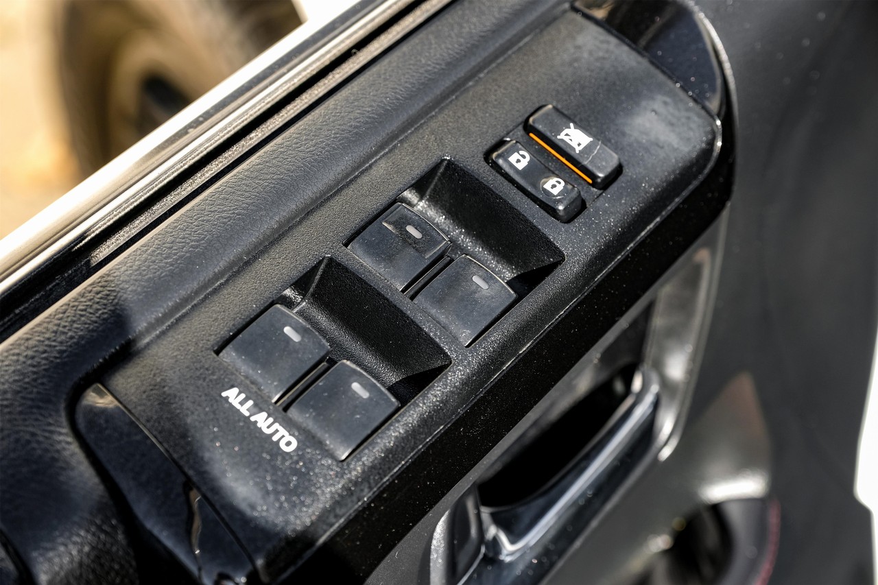 Toyota 4Runner Vehicle Main Gallery Image 40