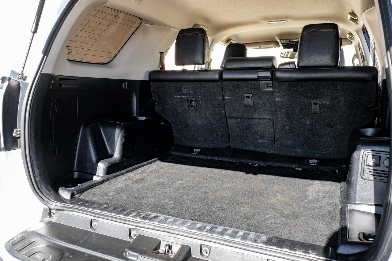 Toyota 4Runner Vehicle Main Gallery Image 46