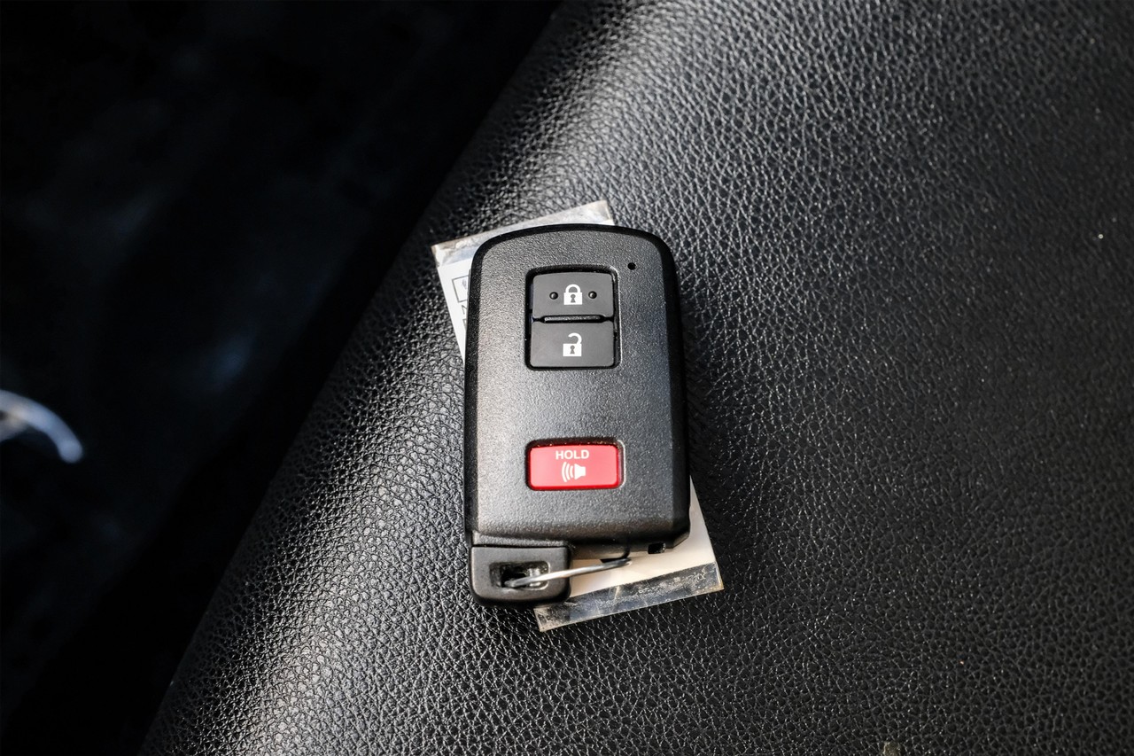 Toyota 4Runner Vehicle Main Gallery Image 52