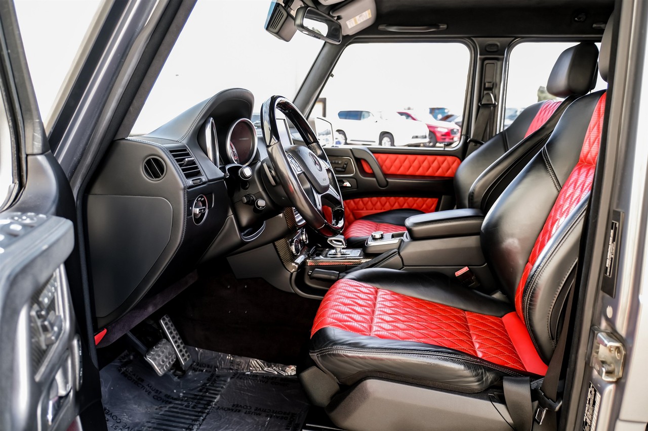 Mercedes-Benz G 63 AMG Vehicle Main Gallery Image 04