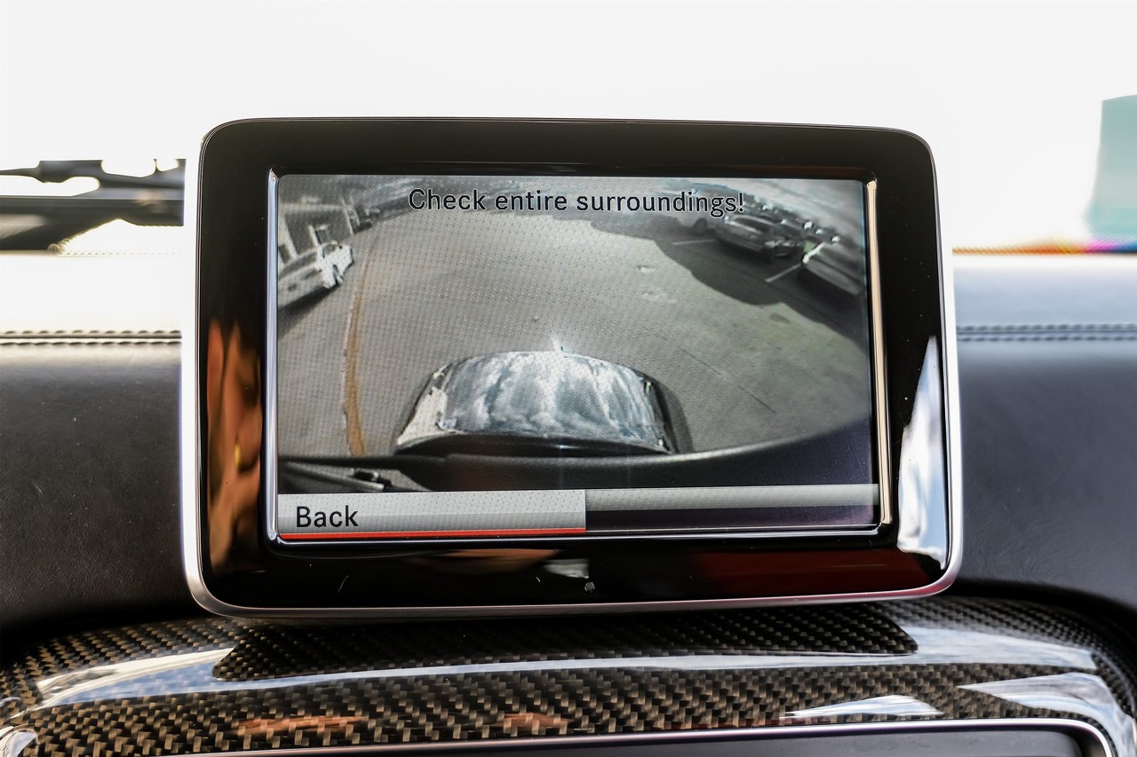 Mercedes-Benz G 63 AMG Vehicle Main Gallery Image 22