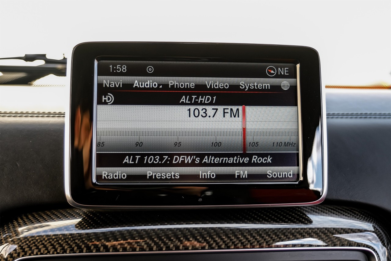 Mercedes-Benz G 63 AMG Vehicle Main Gallery Image 30