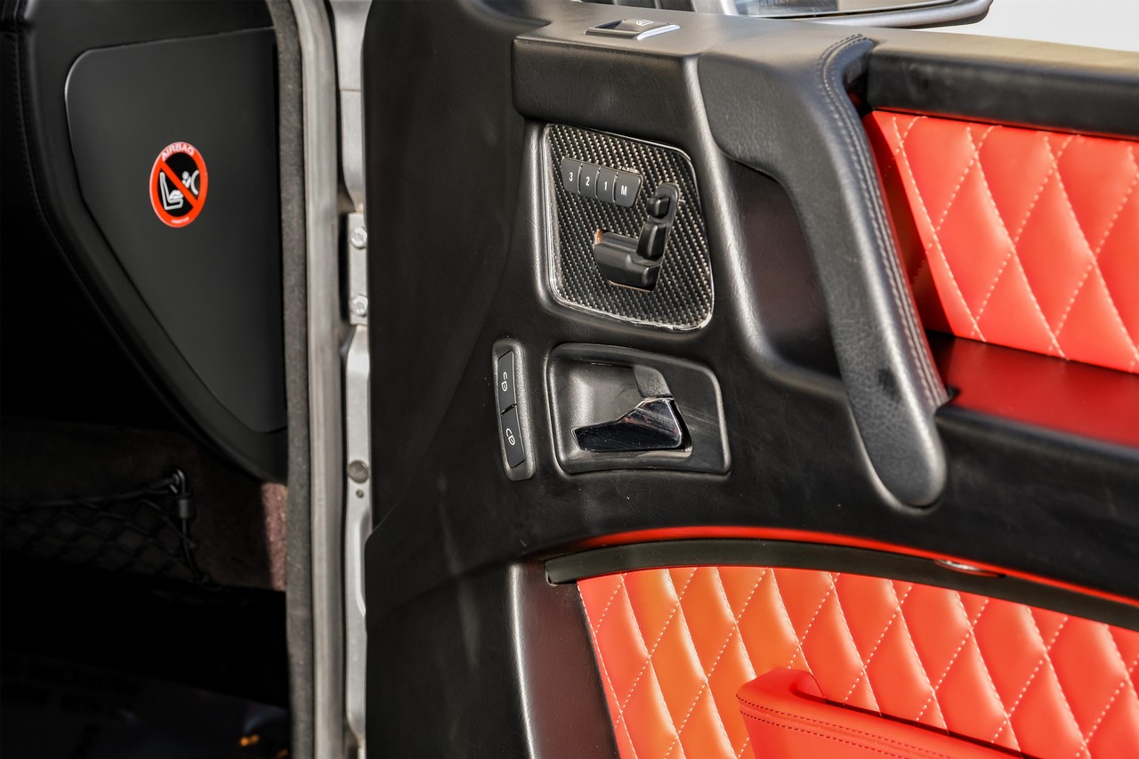 Mercedes-Benz G 63 AMG Vehicle Main Gallery Image 46