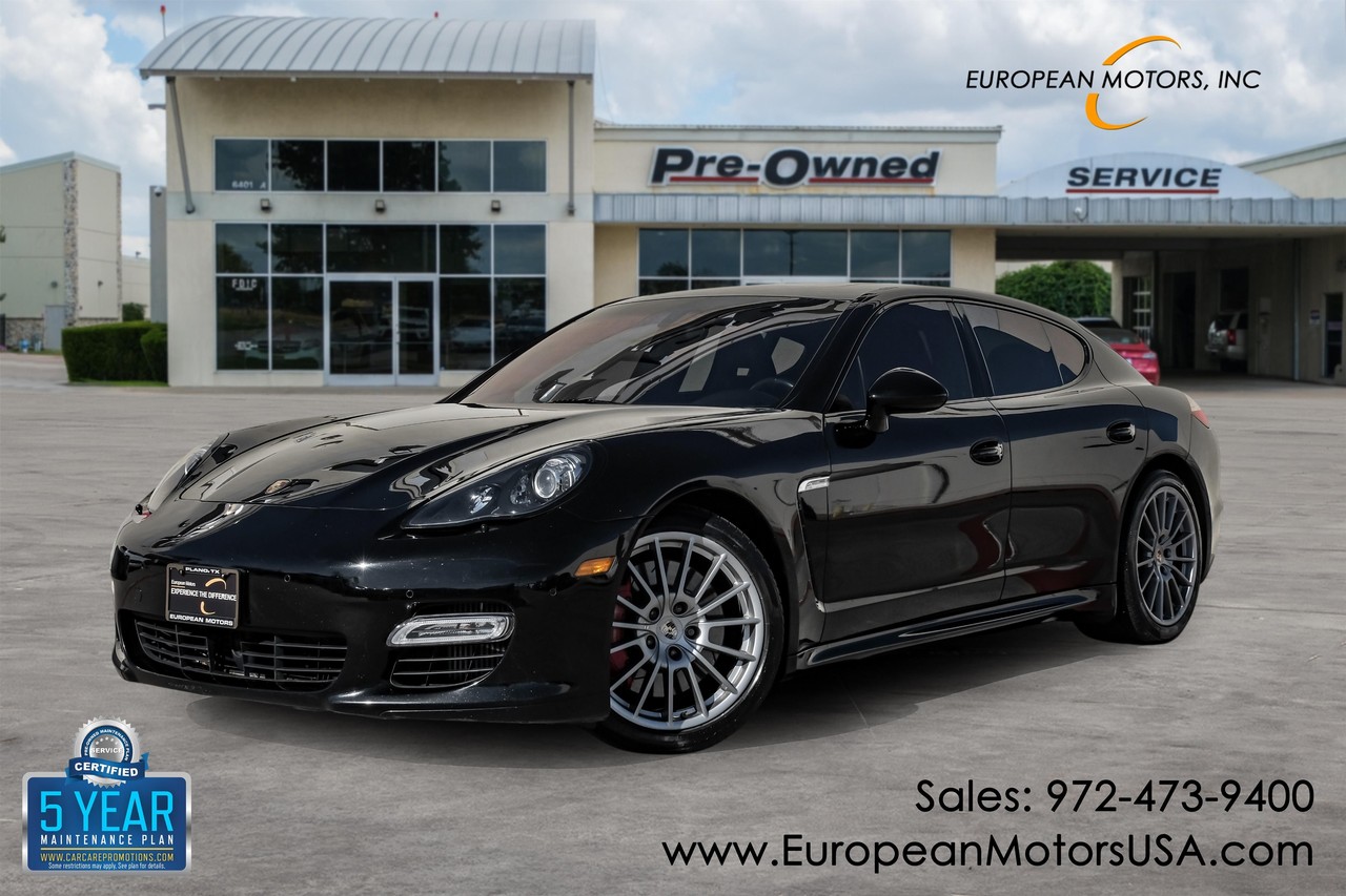 Porsche Panamera Vehicle Main Gallery Image 01