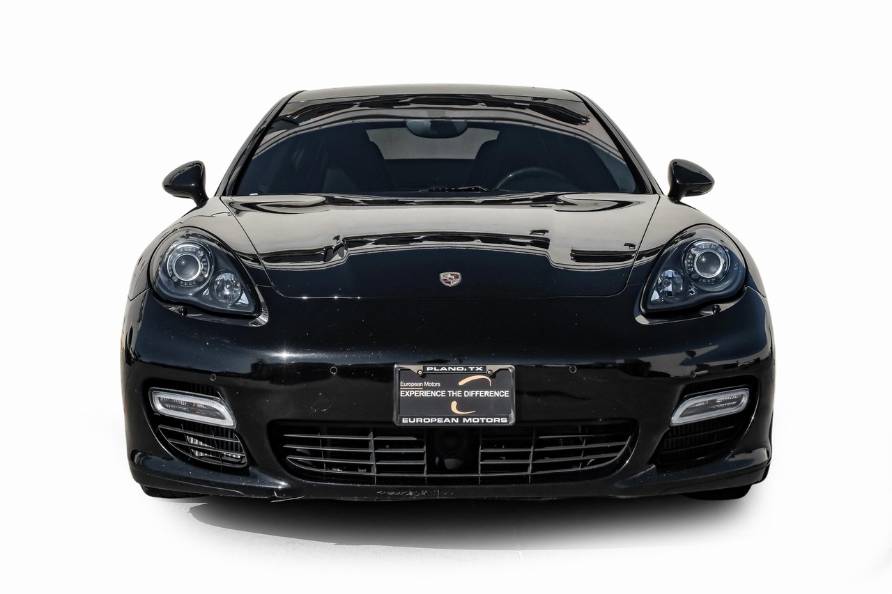 Porsche Panamera Vehicle Main Gallery Image 06
