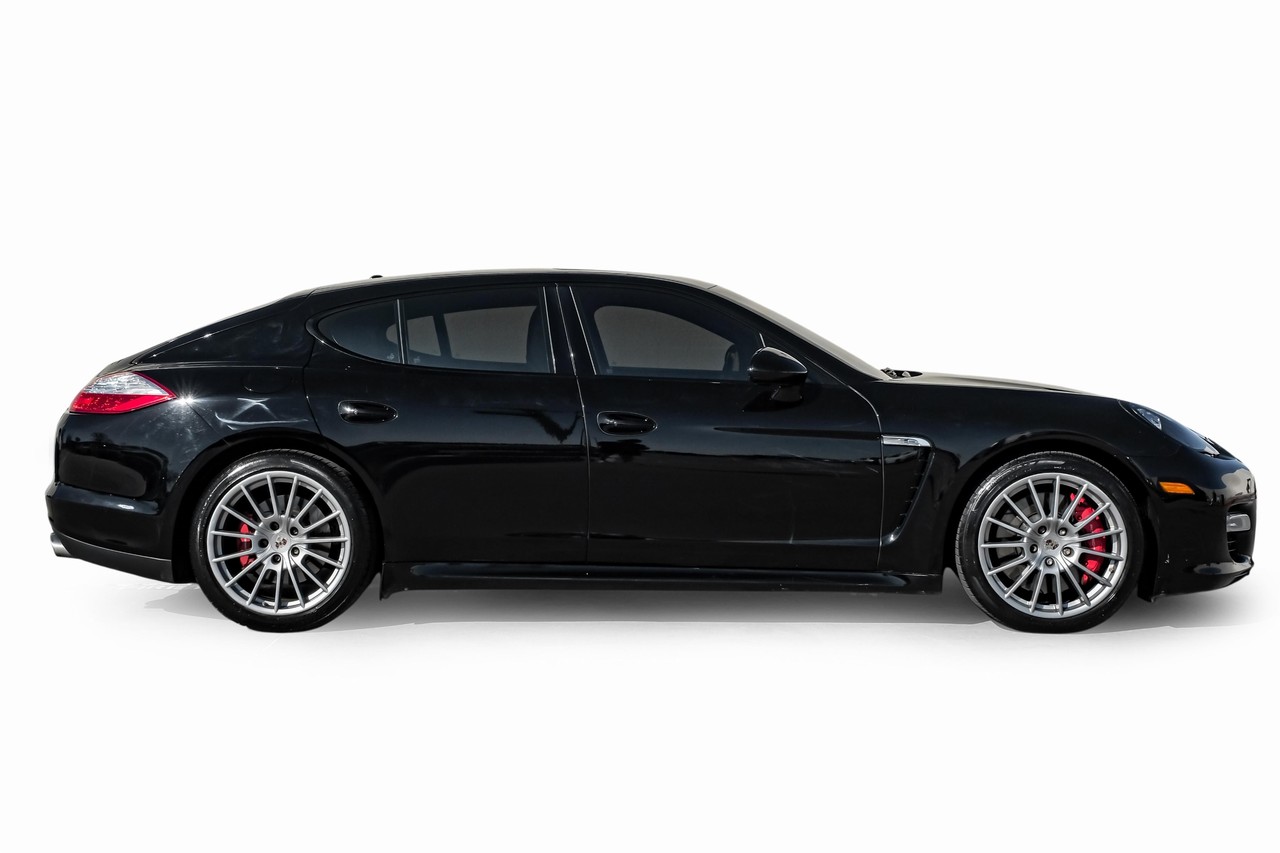 Porsche Panamera Vehicle Main Gallery Image 08