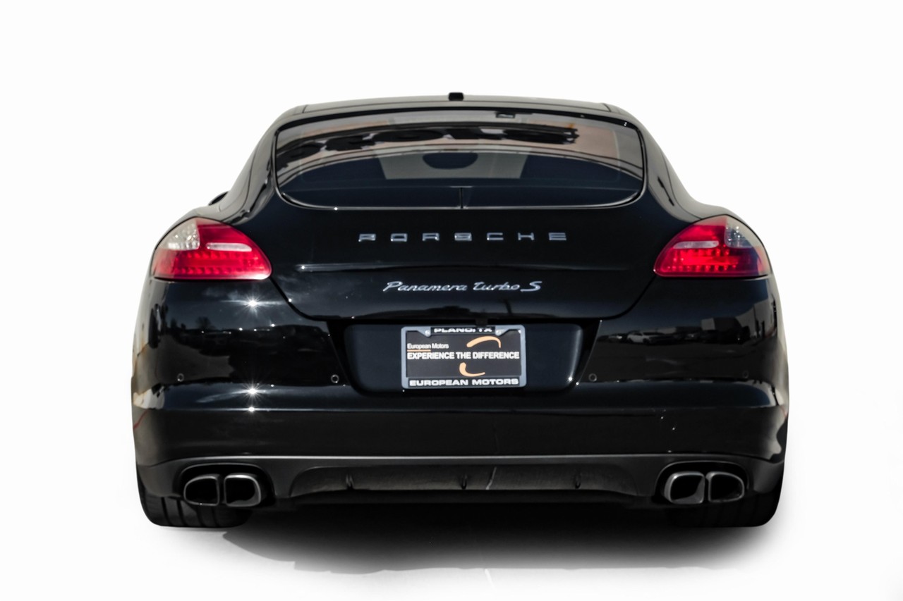 Porsche Panamera Vehicle Main Gallery Image 10