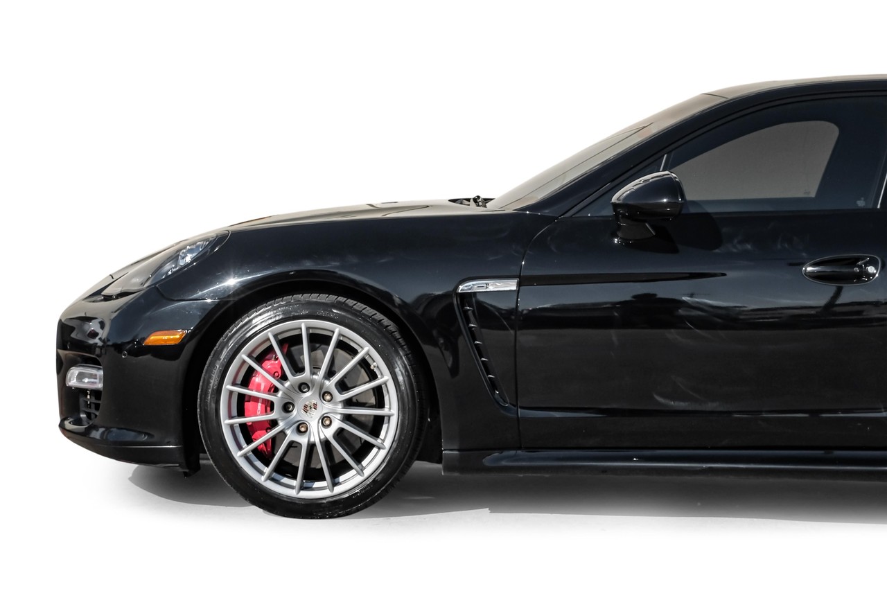 Porsche Panamera Vehicle Main Gallery Image 13