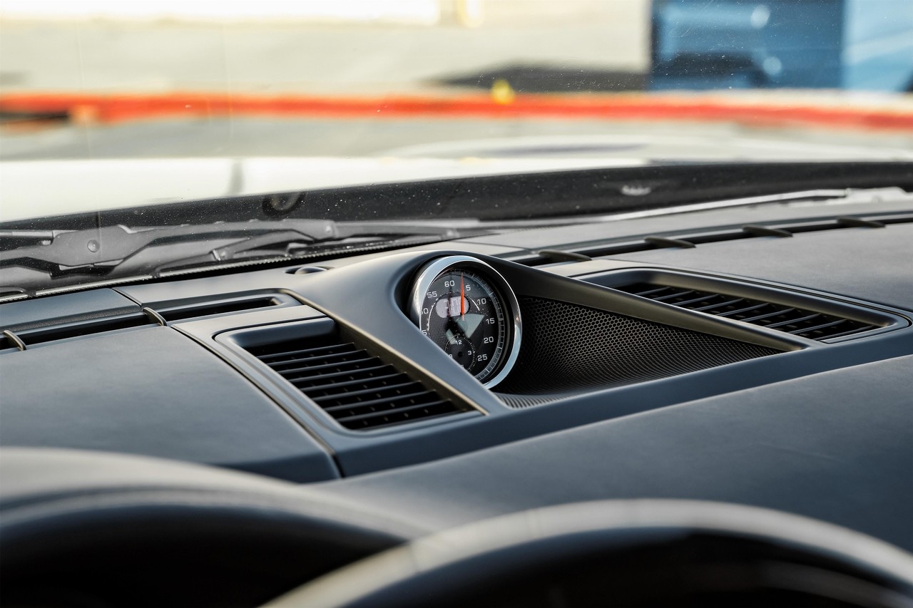 Porsche Panamera Vehicle Main Gallery Image 41