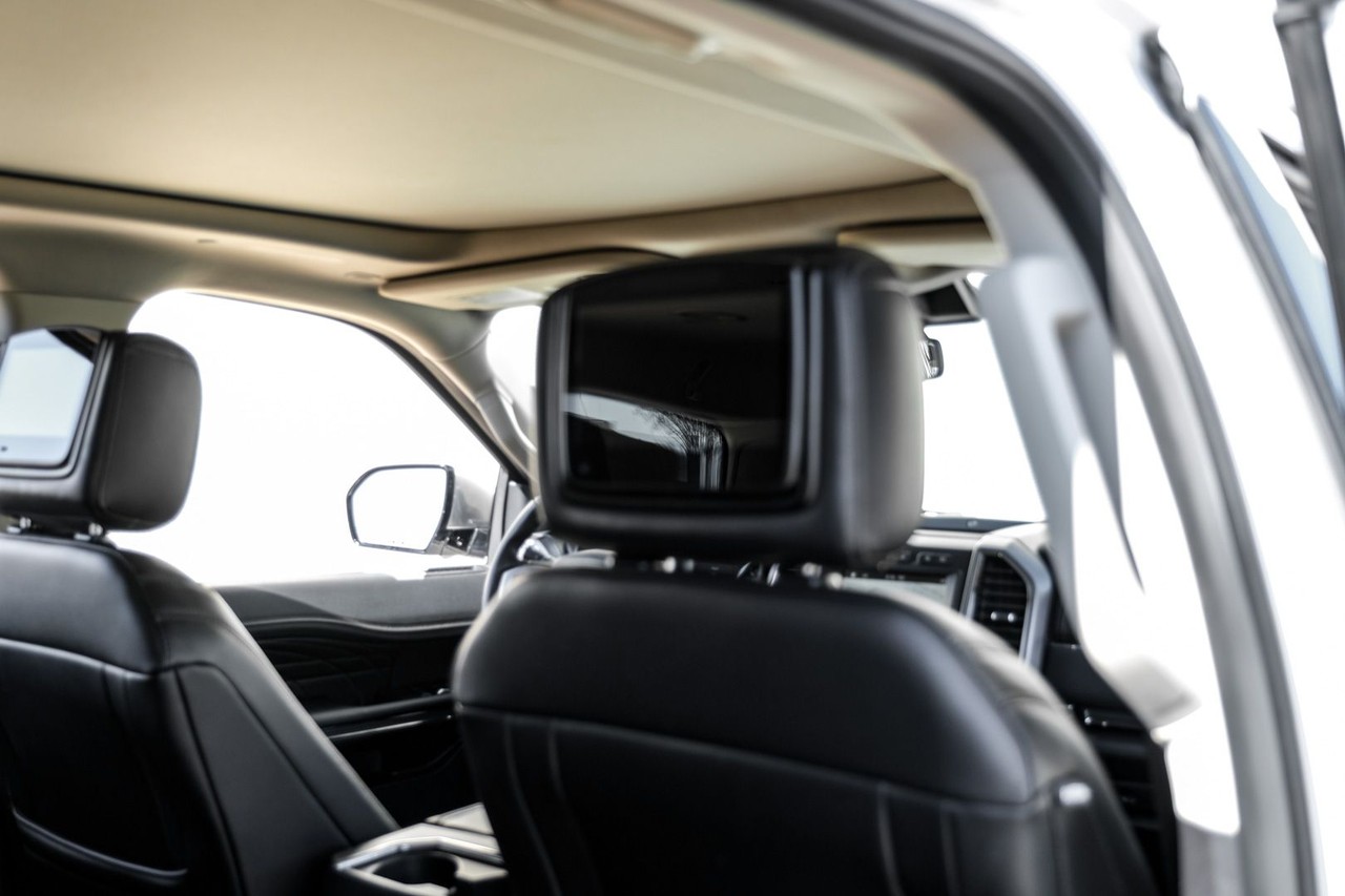 Ford Expedition Vehicle Main Gallery Image 37