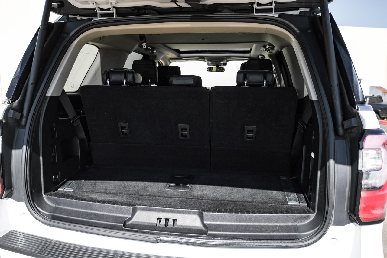 Ford Expedition Vehicle Main Gallery Image 51