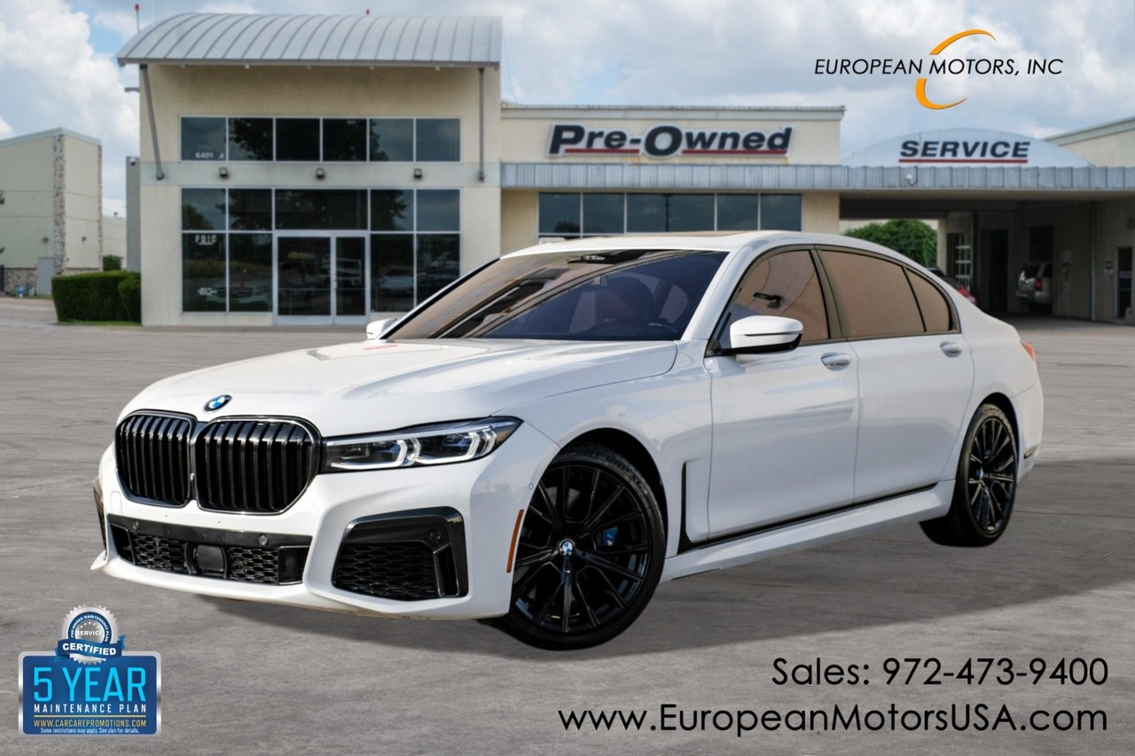 BMW M760i xDrive Vehicle Main Gallery Image 01