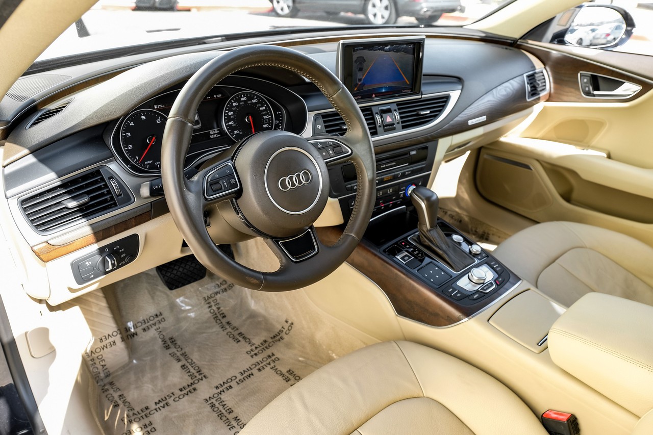 Audi A7 Vehicle Main Gallery Image 03
